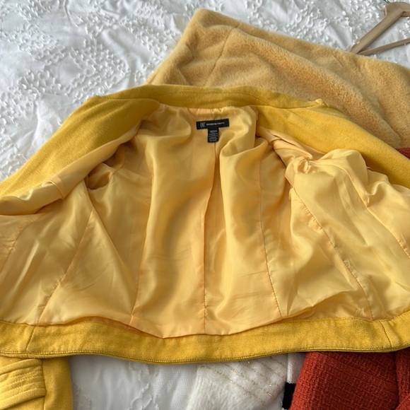 Women's Mustard Jacket - Picture 8 of 8